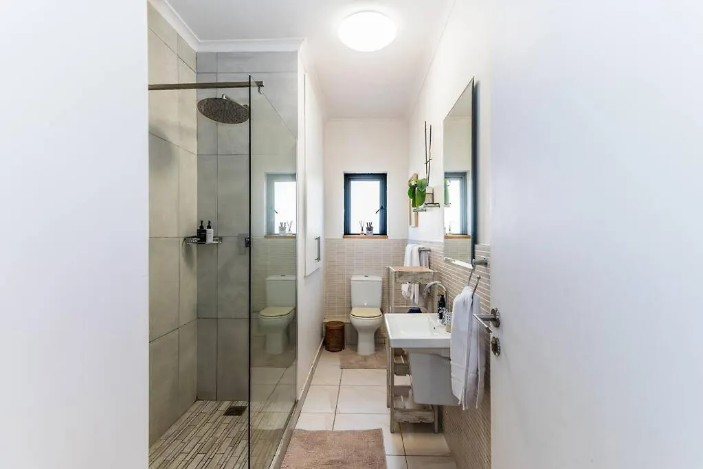 Melrose Corner Comfort With Mountain Views Cape Town 0*,