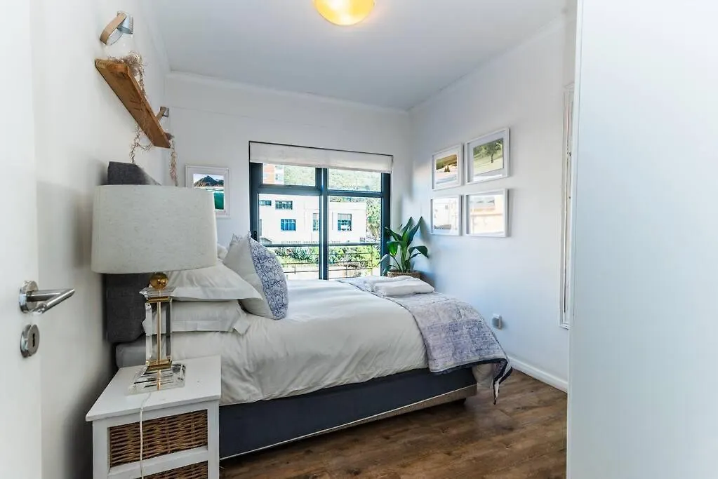 Melrose Corner Comfort With Mountain Views Cape Town