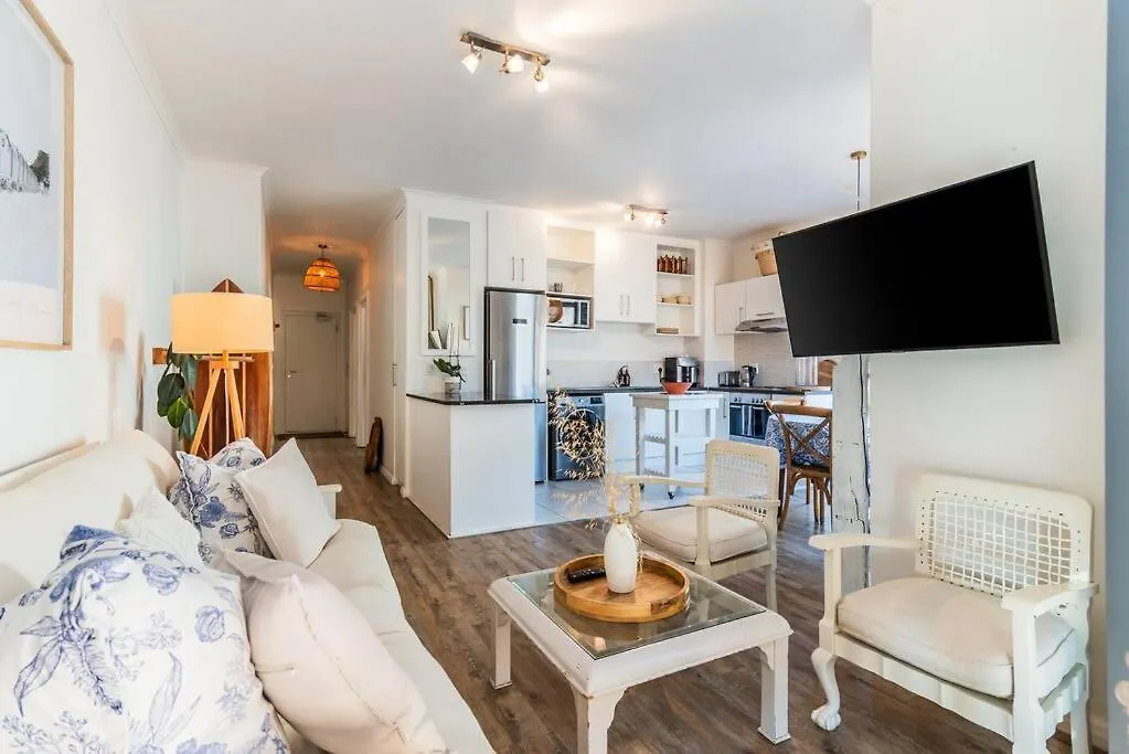Melrose Corner Comfort With Mountain Views Cape Town